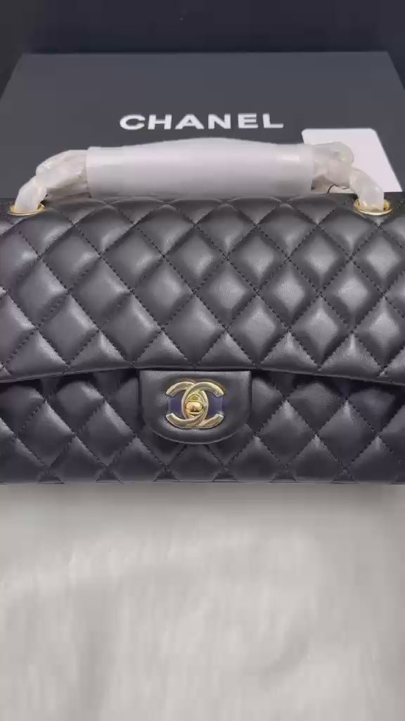 CHANEL Black Quilted Leather Shoulder Bag with Gold Chain
